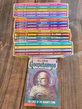 Huge Lot Of Vintage RL STINE GOOSEBUMPS Books! 90's Kid Nostalgia